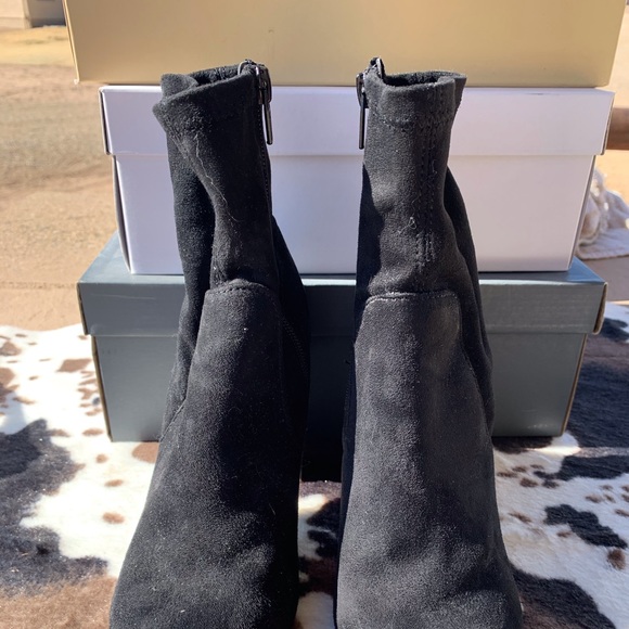 Women’s Ankle Boots - Picture 2 of 5